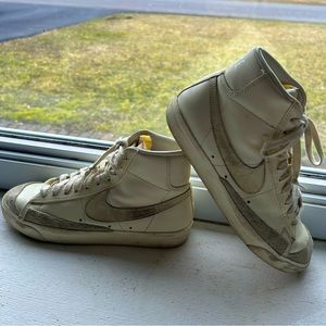 NIKE Blazers
